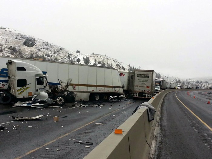 12 injured in massive Interstate 84 crash in Oregon Hwy 34 oregon accident today