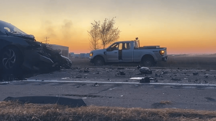 Three people killed, two others injured in fiery I-80 crash near Gibbon Fatal car accident on i 80 near kearney today