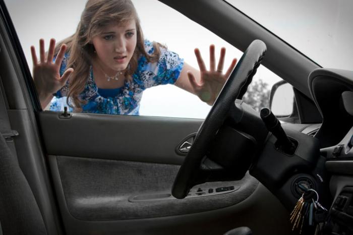 Car lockout service