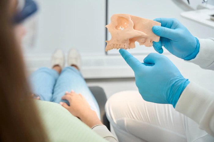 How to Slow Down Bone Loss in Teeth? - Express Dentist Before and after bone loss in teeth