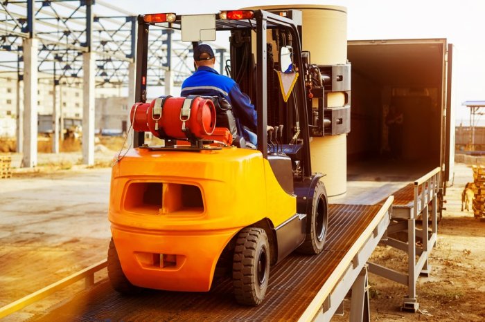 Crane and forklift accident lawyers