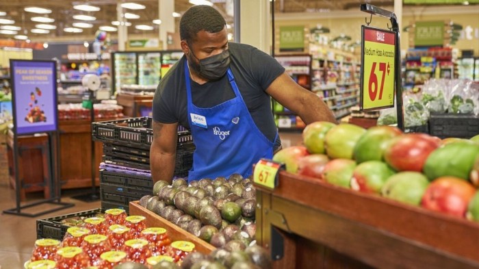 Kroger, union to continue negotiations Wednesday - YouTube Kroger's unions urge ceo replacement post $7.5b buyback plan